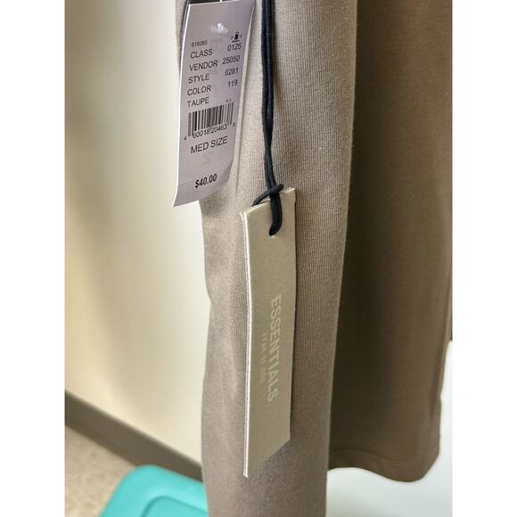 Fear of God Essentials Taupe Tee SS21 / Size M / Brand New - Picture 3 of 11